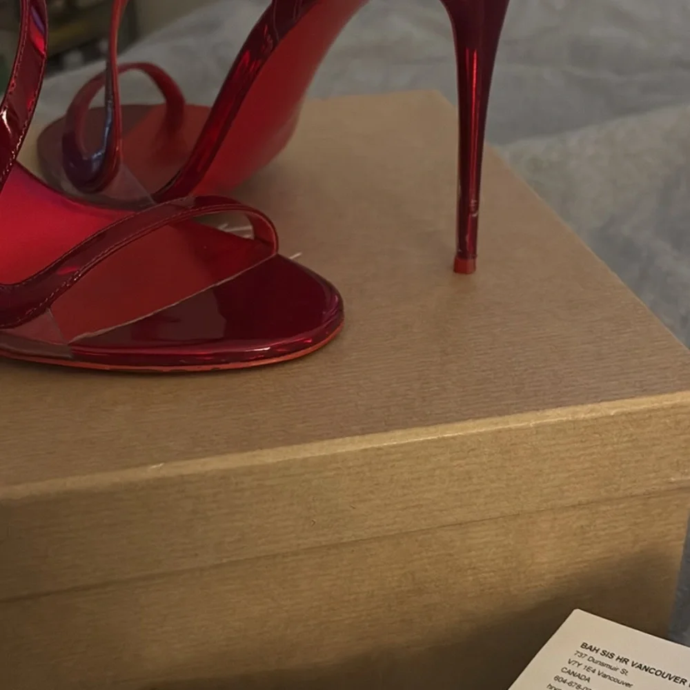 Very stylish ChristianLouboutin heels - Picture 3 of 6